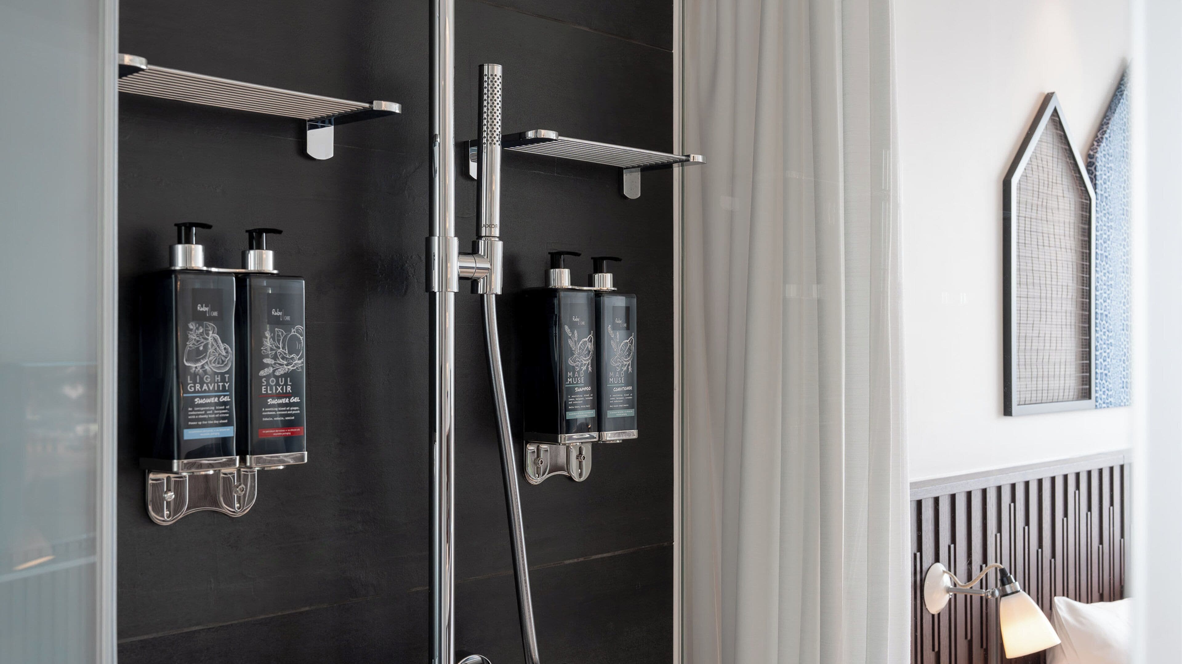 Photo - Ruby Zoe Hotel London by IHG