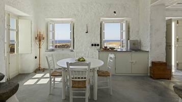 Superior Suite Infinity View | Living area