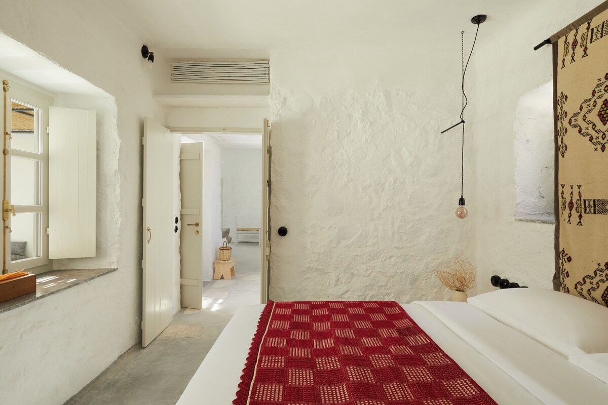 Egyptian cotton sheets, premium bedding, WiFi (free), bed sheets