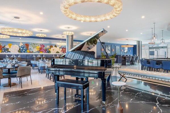 Dining - Cambria Hotel Waco Univ Riverfront (Waco)