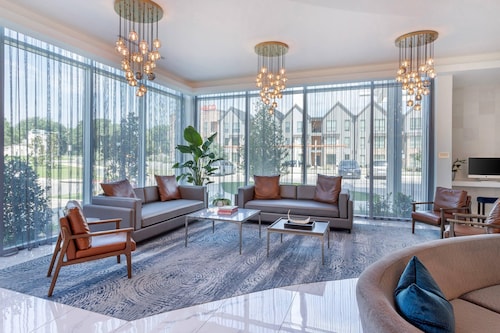 Cambria Hotel Waco Univ Riverfront