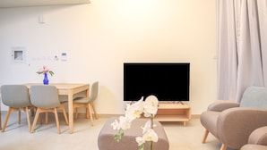Unclassified image, 4 of 14, button - 2 Bedroom Apartment- Azizi Plaza (Dubai)