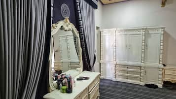 Villa, Multiple Beds | 4 bedrooms, iron/ironing board, free WiFi, bed sheets