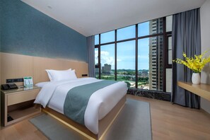 Deluxe Studio Suite | Individually decorated, individually furnished, desk, laptop workspace - MANDARIN SMART HOTEL (Jiangmen)