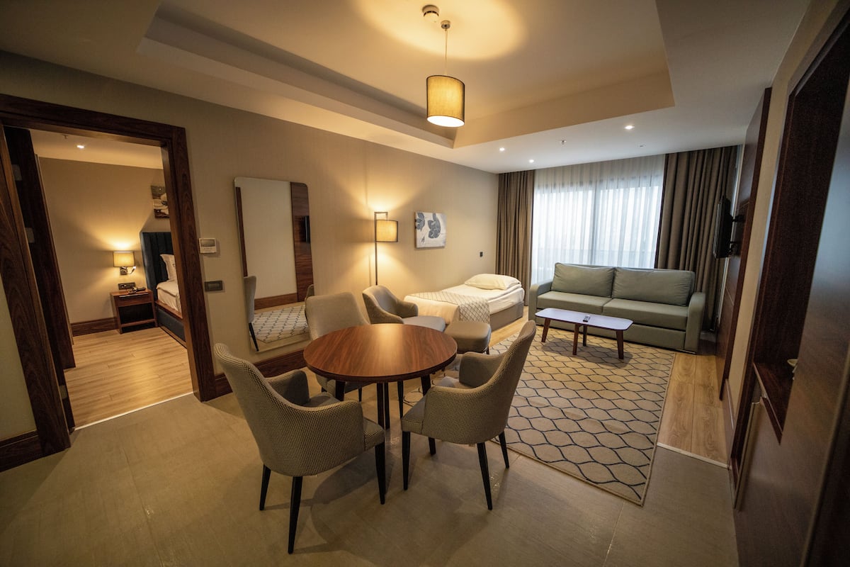 Camera Executive | 2 camere, minibar, postazione laptop, insonorizzazione