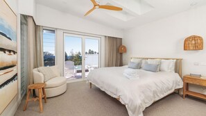 4 chambres, bureau, Wi-Fi gratuit, draps fournis