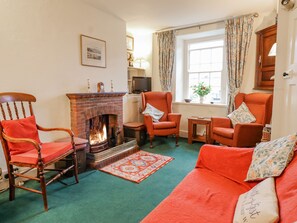 Cottage | Living room - Pump Cottage, 8 Glyn Terrace (Porthmadog)