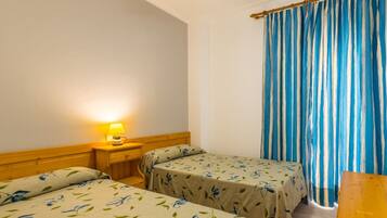 Penthouse, terrasse, vue mer | Coffres-forts dans les chambres