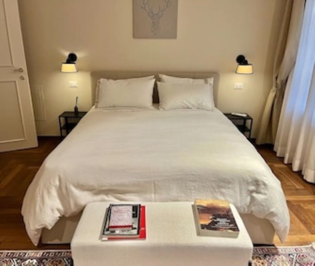 2 Schlafzimmer, Schreibtisch, schallisolierte Zimmer