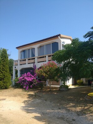 Apartment (One Bedroom Apartment with Terrace (G) | Exterior