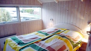 4 makuuhuonetta, vauvan matkasänky, ilmainen Wi-Fi