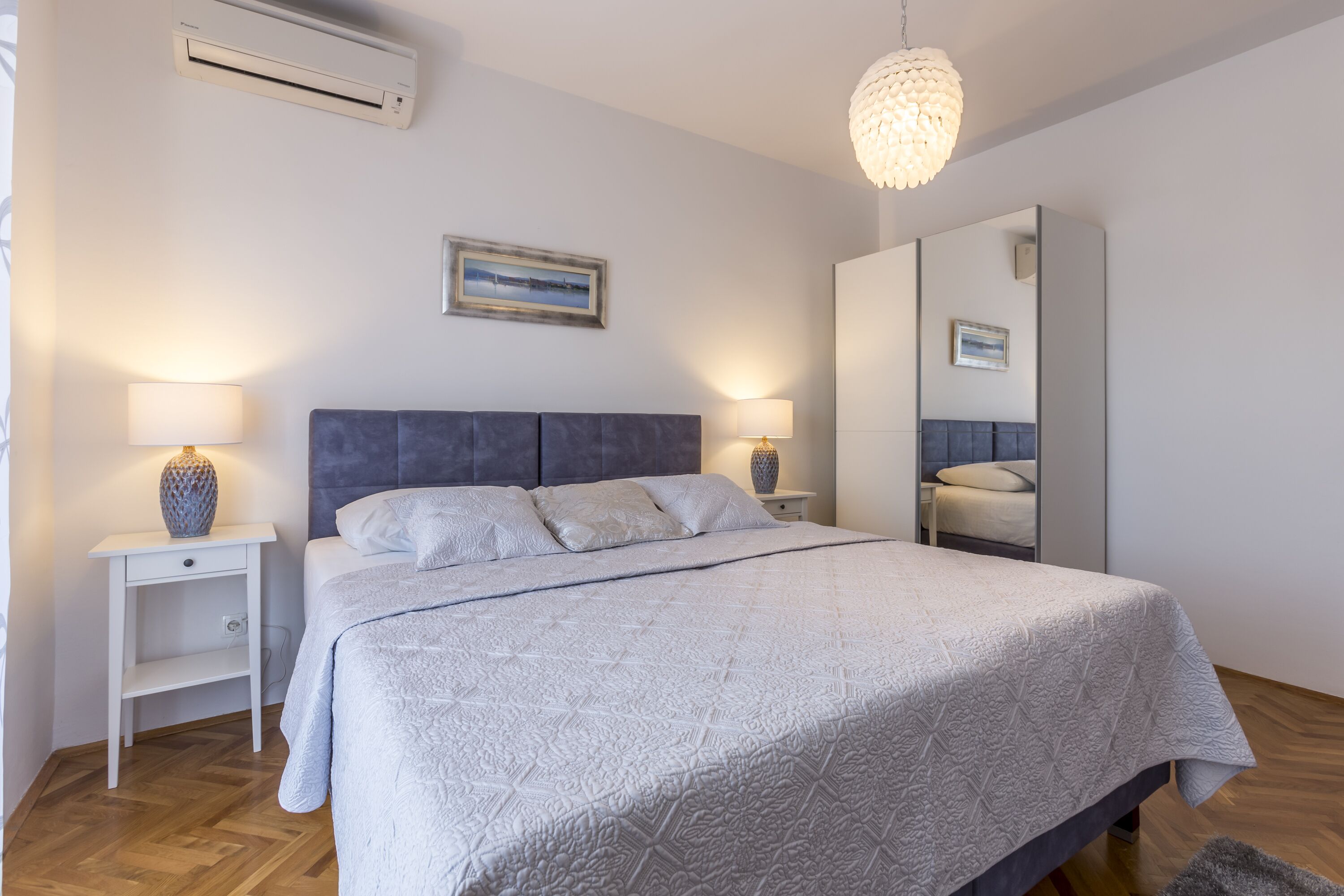 6 bedrooms, memory foam beds, free WiFi