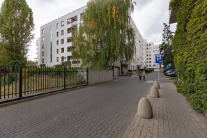 Exterior - Bobrowiecka 3A | 1 Bedroom | Terrace | Warsaw (Warszawa)