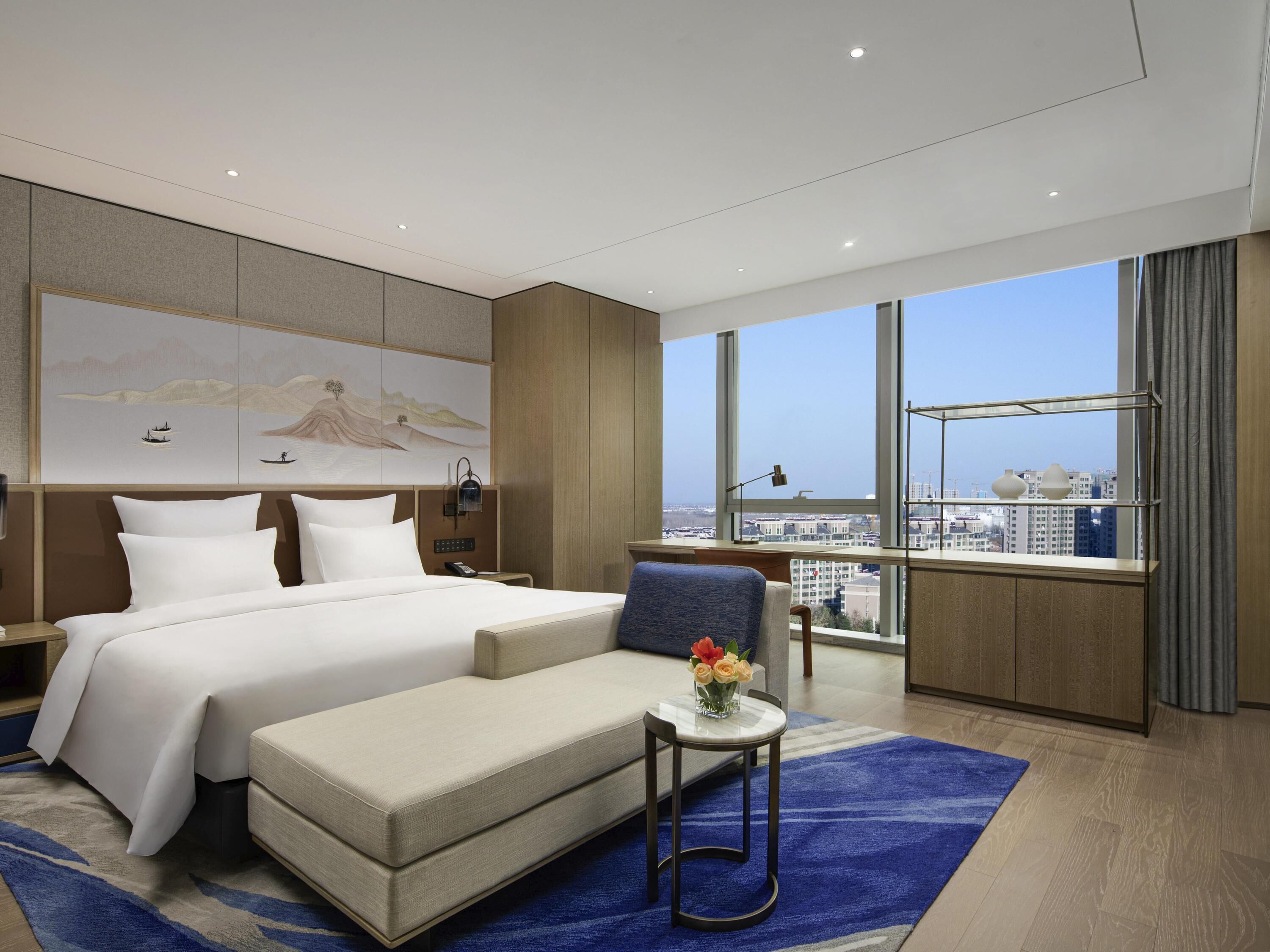 Superior Room, 1 King Bed | Premium bedding, minibar, in-room safe, desk