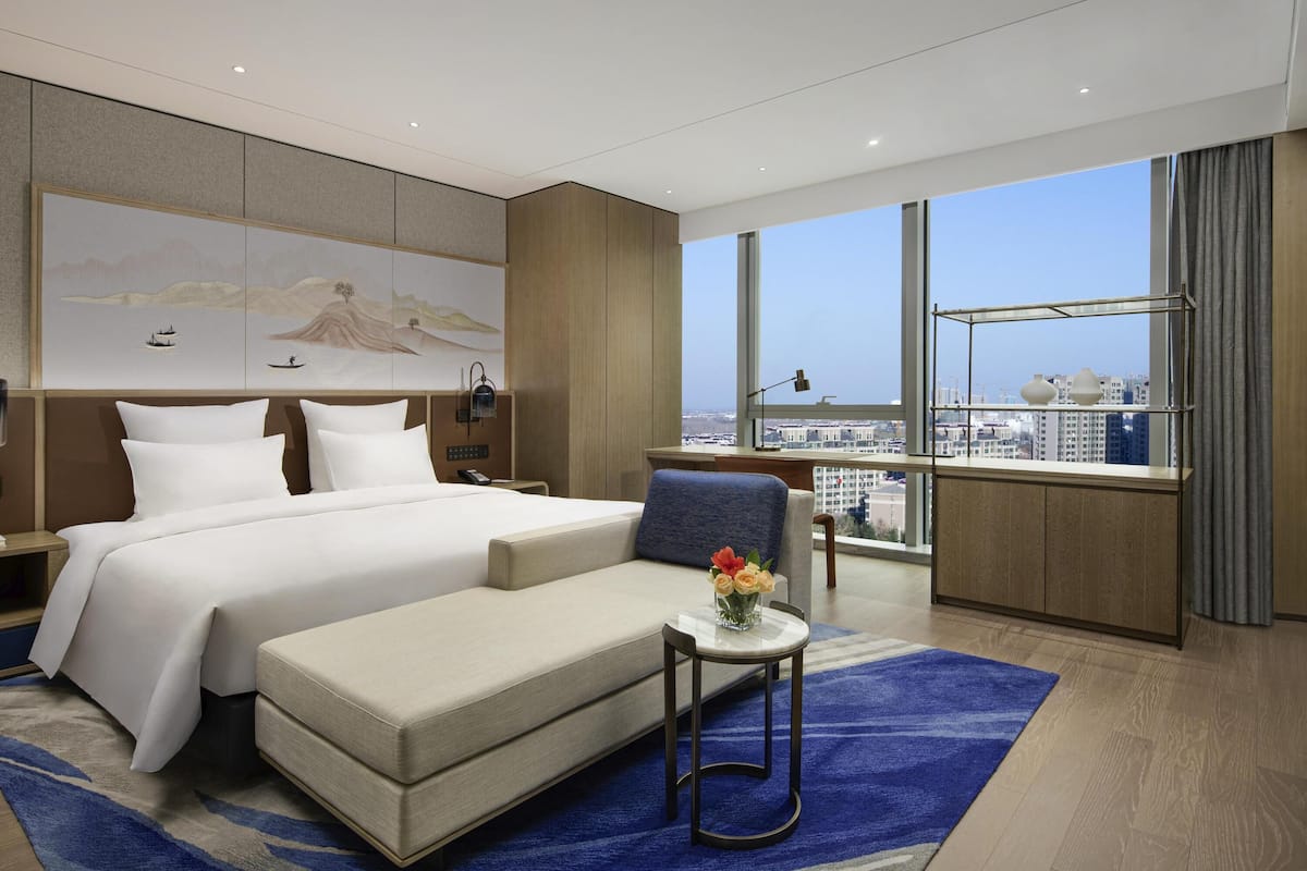 Habitació superior, 1 llit de matrimoni gran | Roba de llit d'alta qualitat, minibar i caixa forta a l'habitació