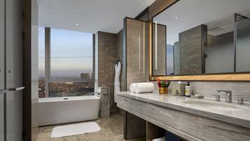 Premium bedding, minibar, in-room safe, desk