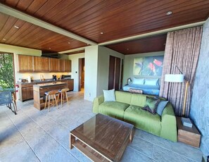 Studio, Sea View | Free minibar items, in-room safe, desk, laptop workspace