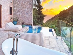 Outdoor spa tub - Coulibri Ridge (Soufriere)