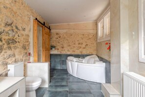 Villa | Bathroom - Serenity Villa Retreat in Pidasos (Pylos-Nestoras)