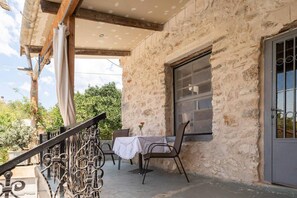 Villa | Outdoor dining