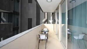 Terrace/patio - 1 Bedroom Apartment in The Matrix Tower (Dubai)