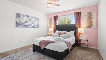 5 chambres, fer et planche à repasser, Wi-Fi, draps fournis