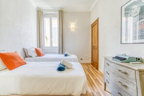 2 slaapkamers, een strijkplank/strijkijzer, wifi, beddengoed