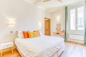 2 chambres, fer et planche à repasser, Wi-Fi, draps fournis