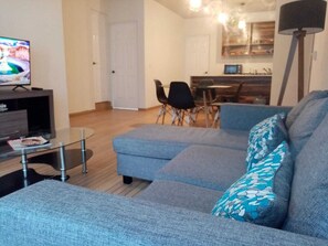 Smart TV - Modern & Spacious Manzanillo Apartment near all shops (Manzanillo)
