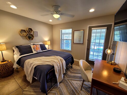 Where the Tigers Stay - walking distance to campus