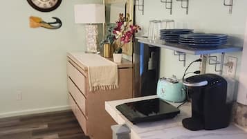 Fridge, microwave, oven, coffee/tea maker