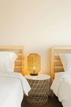 4 habitaciones, tabla de planchar con plancha, cuna de viaje y wifi 