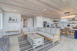 Maison, 3 chambres | Coin séjour