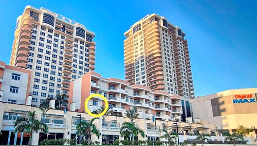 Exclusive City Condo with a view of Carnival 2023