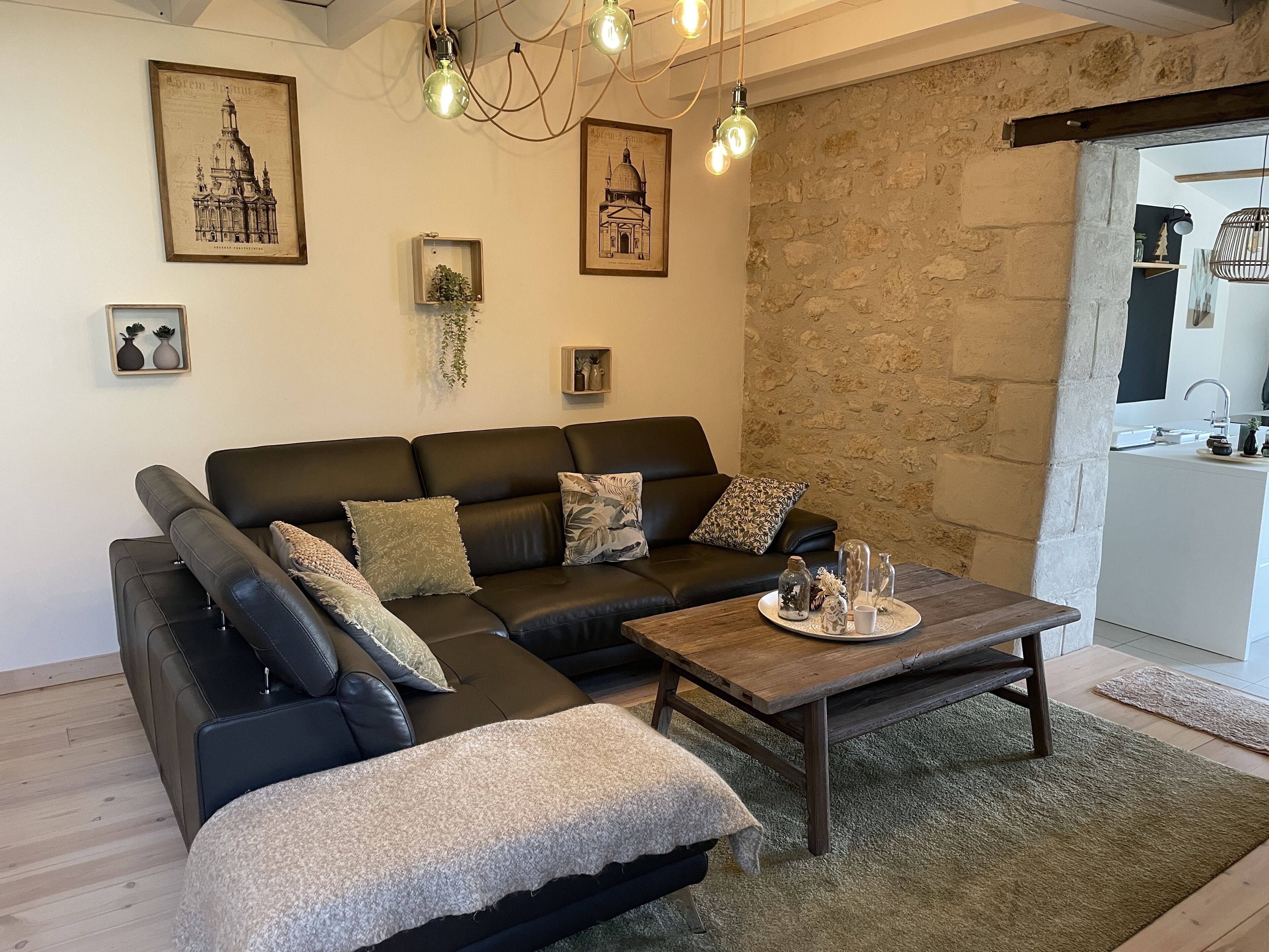 智能電視、電子遊戲、足球機、乒乓球設施