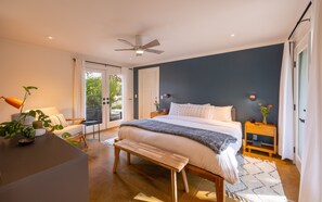 2 bedrooms, iron/ironing board, Internet, bed sheets - Fryer Creek Agriturismo - Modern Sonoma farm retreat! (Sonoma)