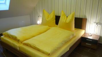 2 bedrooms, in-room safe, travel cot, WiFi