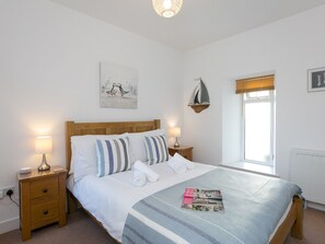 2 chambres, fer et planche à repasser, Wi-Fi gratuit, draps fournis