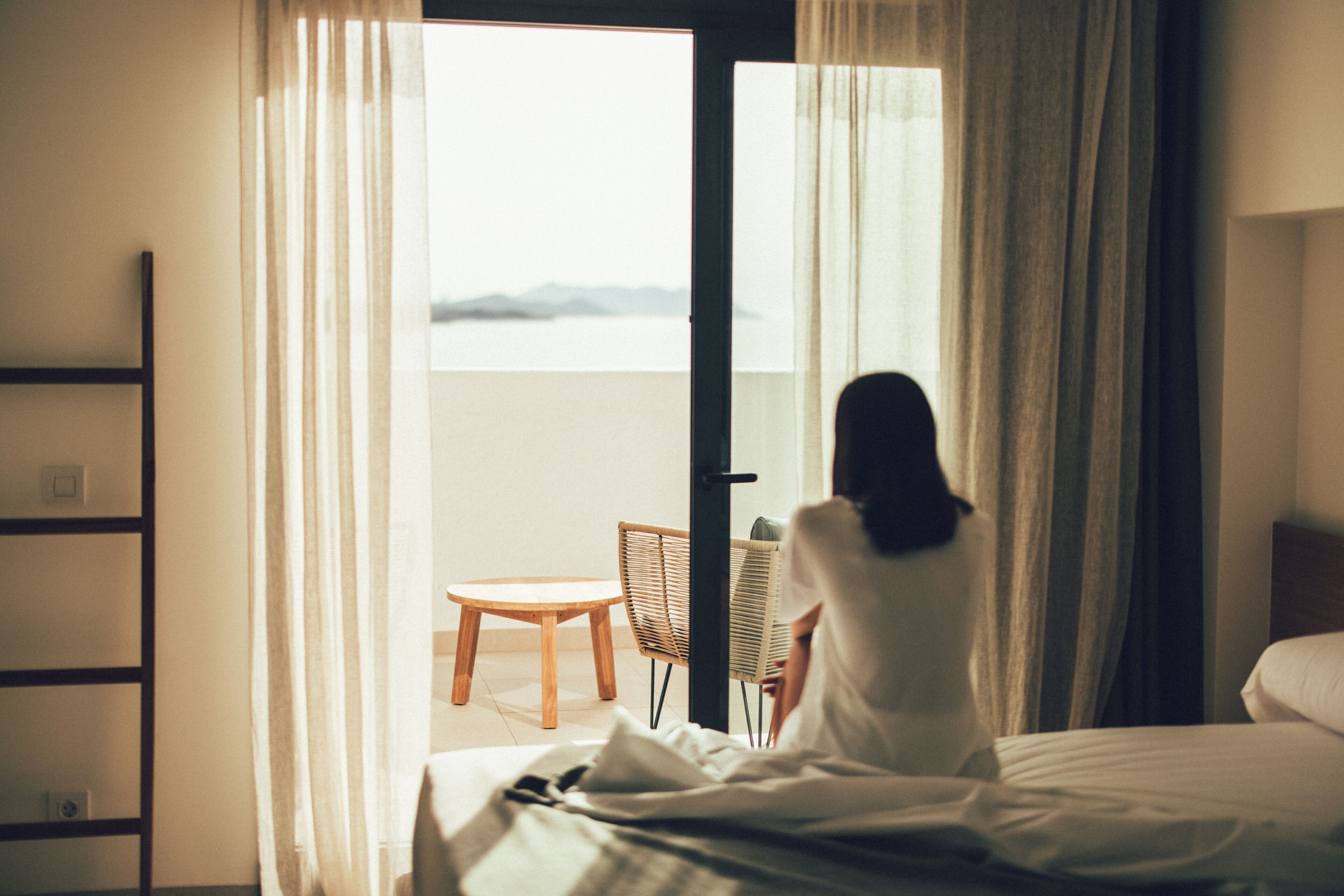 Literie hypoallergénique, couette en duvet d'oie, surmatelas, minibar