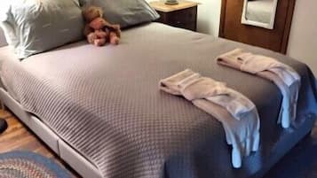 3 bedrooms, iron/ironing board, free WiFi, bed sheets