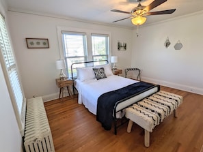 4 bedrooms, premium bedding, iron/ironing board, free WiFi - Historic home. New River Gorge + Firepit +Gameroom, sleeps 10 (Oak Hill)
