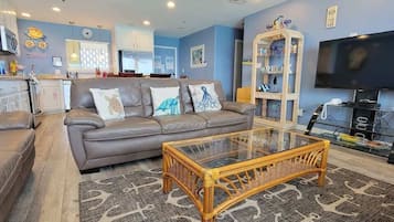 Apartment, Multiple Beds, Balcony, Ocean View | Living area | 40-inch TV with cable channels