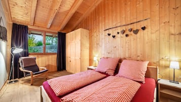 2 bedrooms, free WiFi, bed sheets, wheelchair access