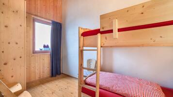 2 Schlafzimmer, kostenloses WLAN, Bettwäsche, Rollstuhlgeeignet