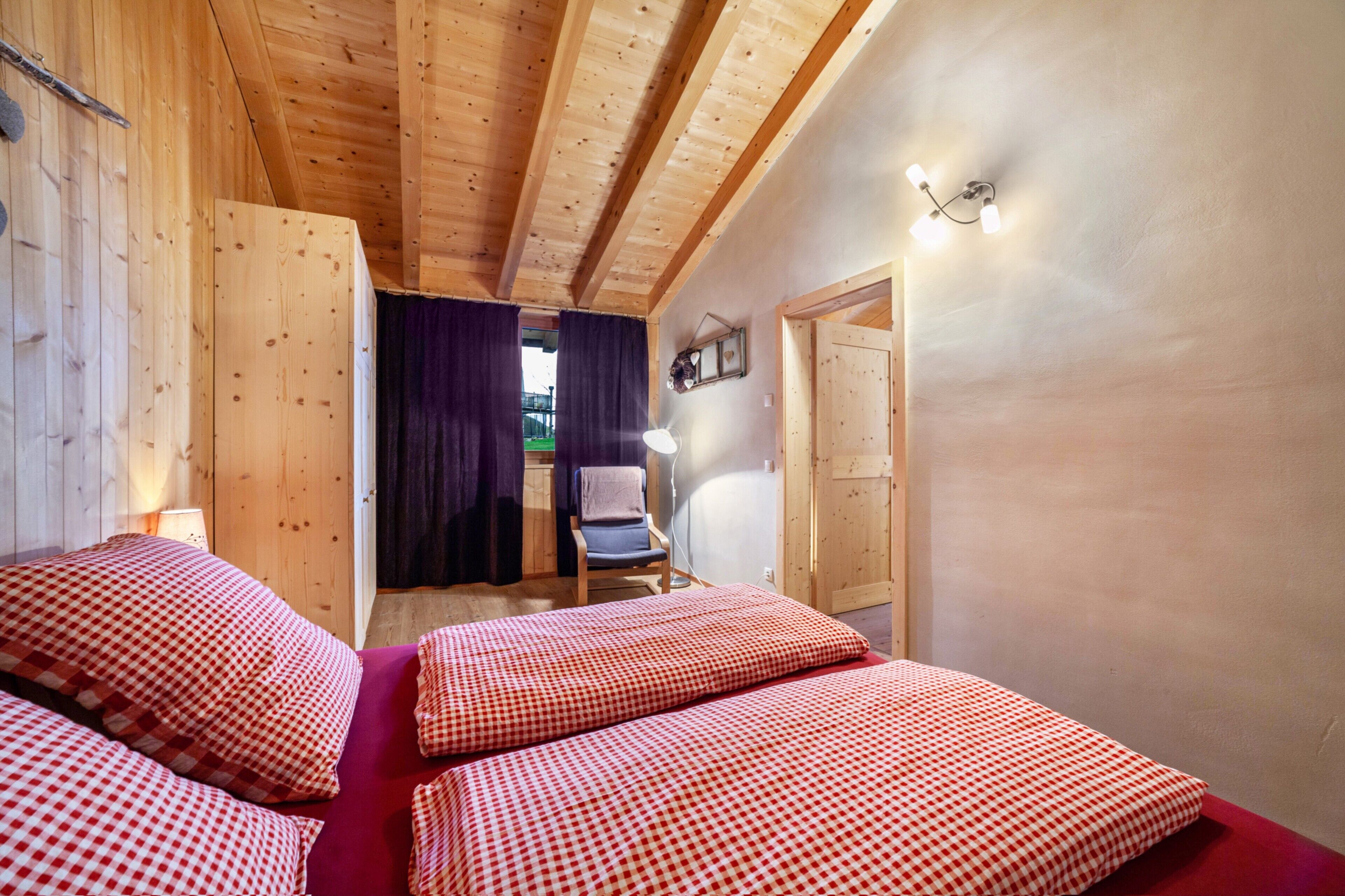 2 Schlafzimmer, kostenloses WLAN, Bettwäsche, Rollstuhlgeeignet