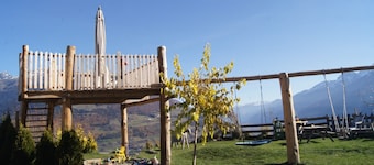 "Grushof App Köpfl" with Mountain View, Shared Garden & Wi-Fi