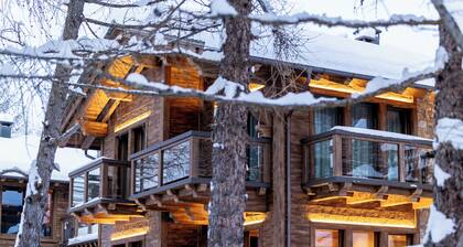 "Chalet Imbosc'chè" with Mountain View, Garden and Wi-Fi