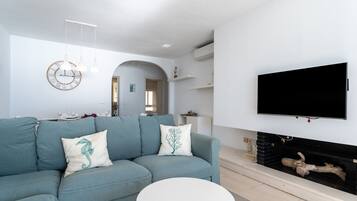 Fernseher, Tischtennisplatte, Streaming-Dienste