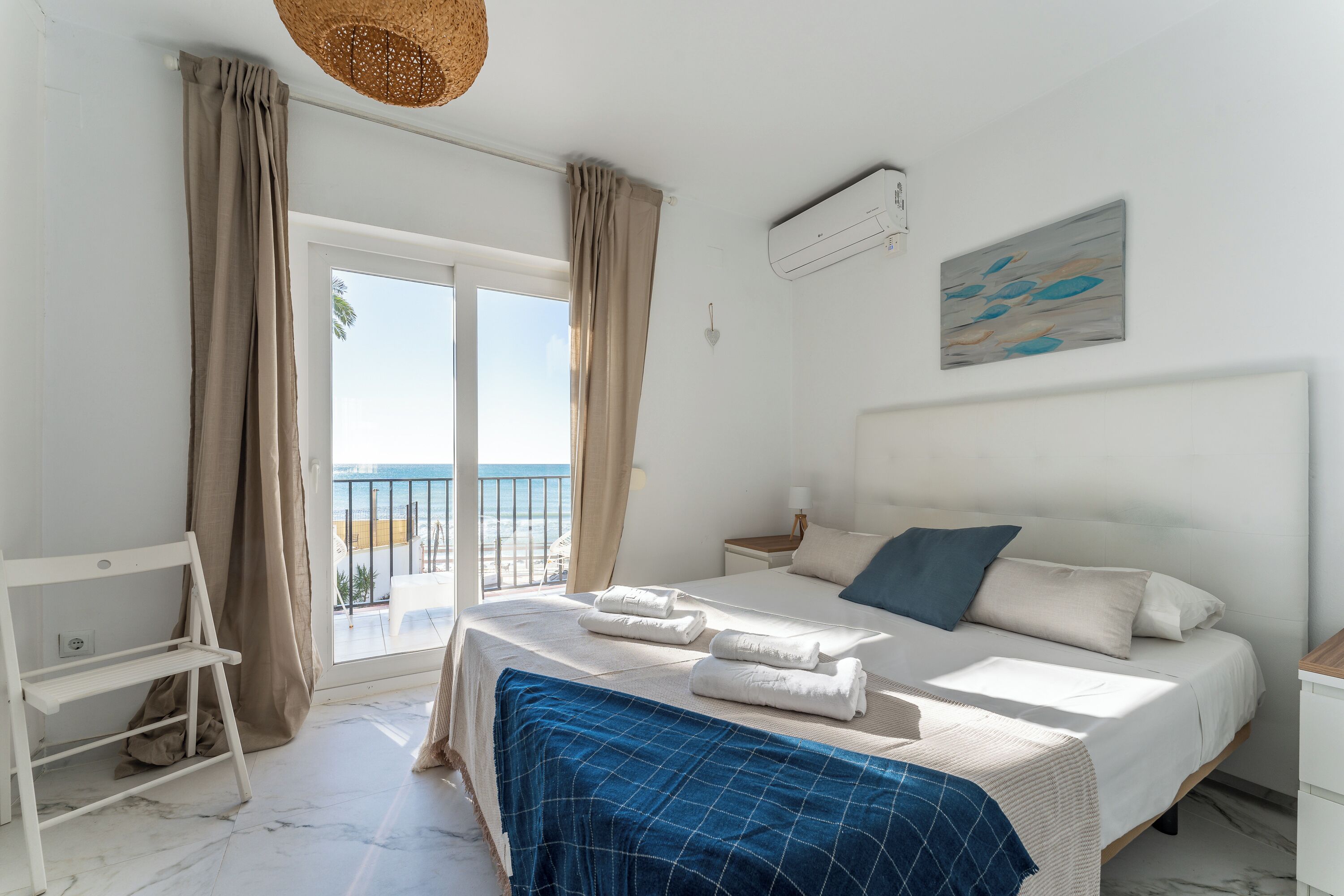 2 habitaciones, tabla de planchar con plancha y wifi gratis 