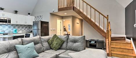 TV connectée, cheminée, jeux vidéo, livres